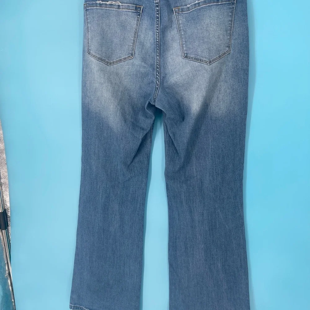 Classic Blue Distressed Women's Flare Jeans Sz‎ M